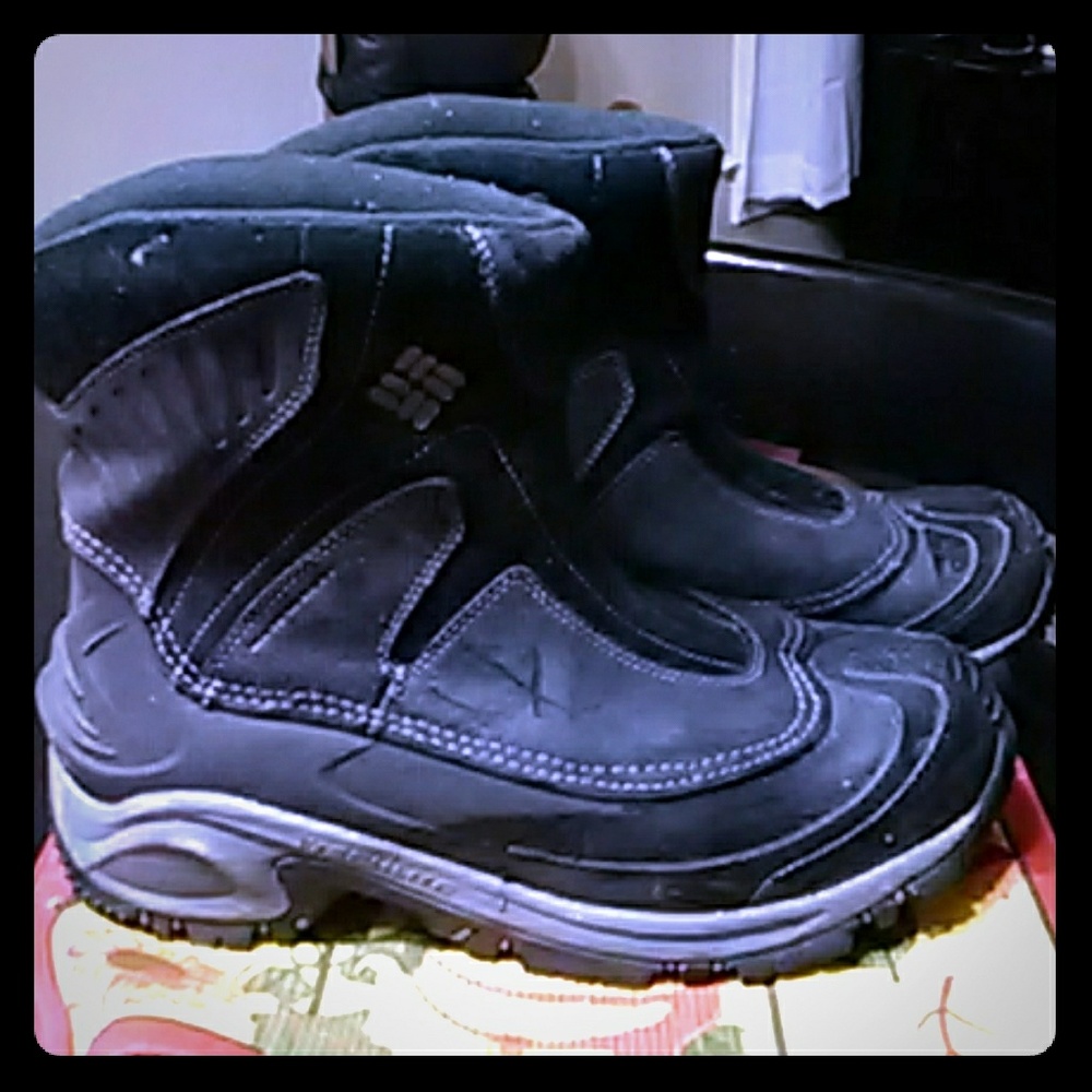 Columbia snow boots....